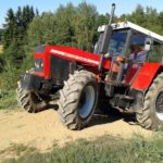 Jízda traktorem - dárkový poukaz na zážitek
